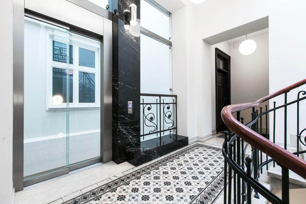 Old Town Brigue Apartment By Otium Krakow Exterior photo